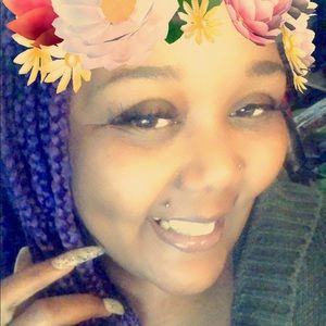 Meet your Posher, Kayla